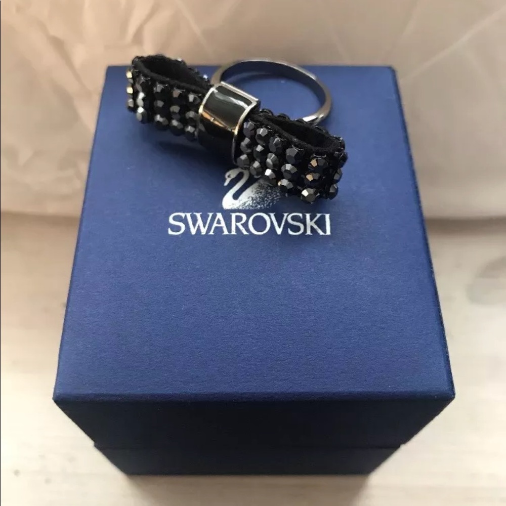 New in box Swarovski Crystal Mister Bow Ring
